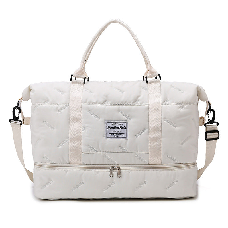 High-capacity Fitness Bag With A Dry-wet Separation Design