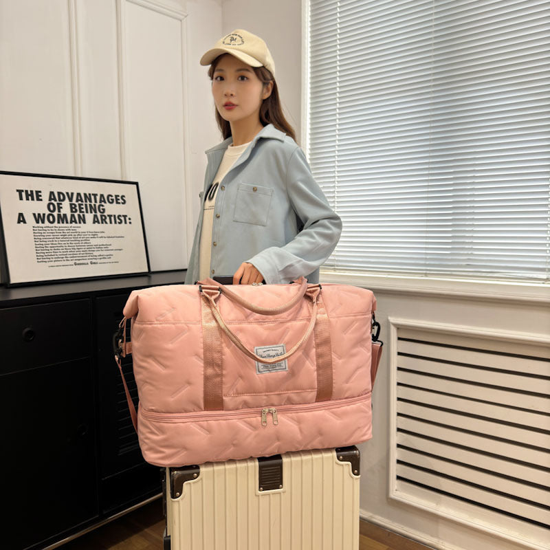 High-capacity Fitness Bag With A Dry-wet Separation Design