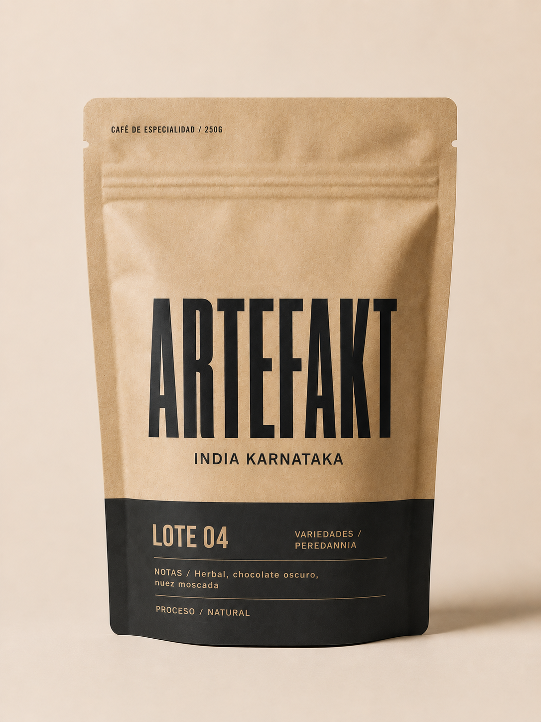Artefakt Lote 04 Intensidad — India Karnataka Single Estate HOLA, packaging negro 250g, Peredannia natural